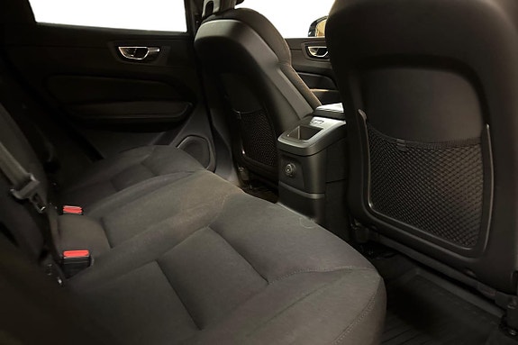Volvo XC60 11 of 15