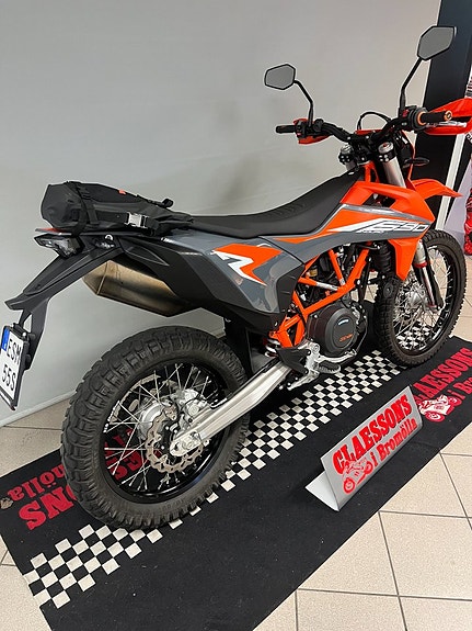KTM 690 Enduro R 3 of 3