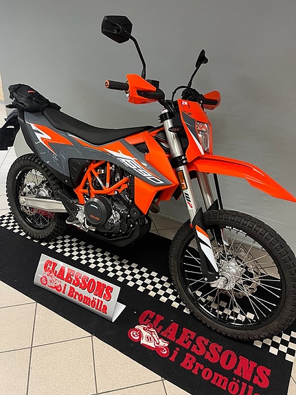 KTM 690 Enduro R 2 of 3