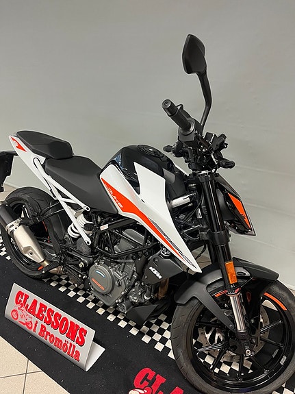 KTM 390 Duke 2 of 3