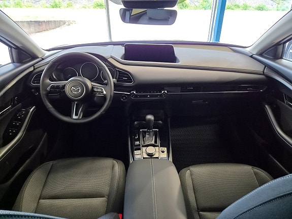 Mazda CX-30 10 of 15