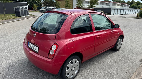 Nissan Micra 10 of 13