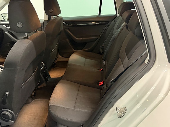 Skoda Octavia 8 of 16
