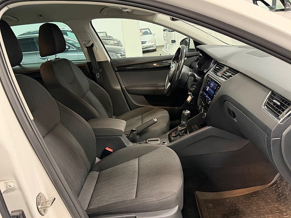Skoda Octavia 12 of 16