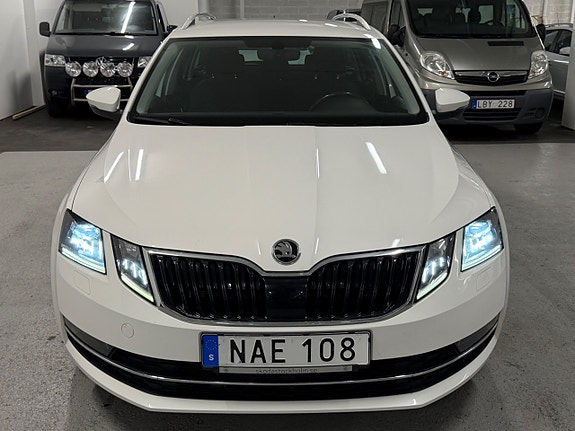 Skoda Octavia 2 of 16