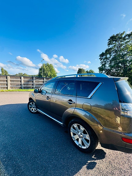 Mitsubishi Outlander 7 of 13