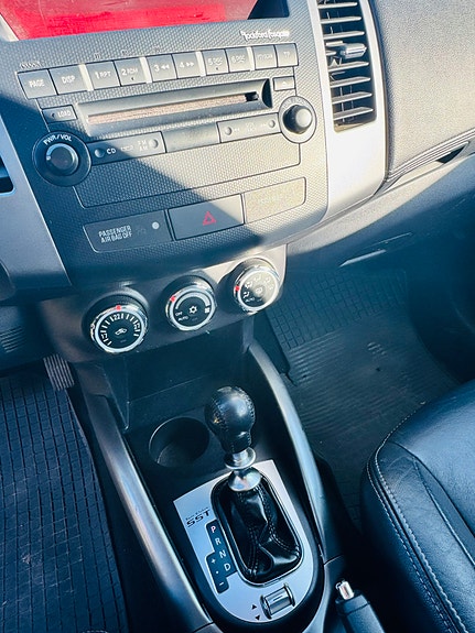 Mitsubishi Outlander 5 of 13