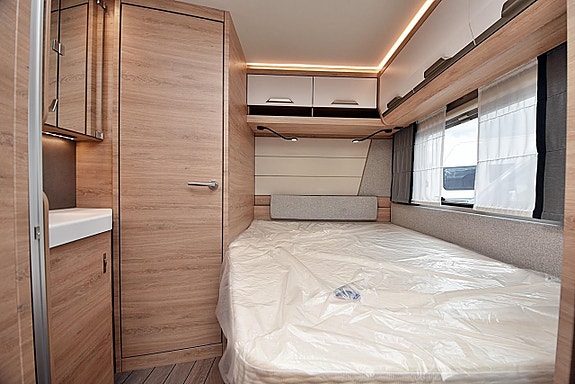 Knaus 500 UF Südwind Black Selection, Dubbelbädd 13 of 25