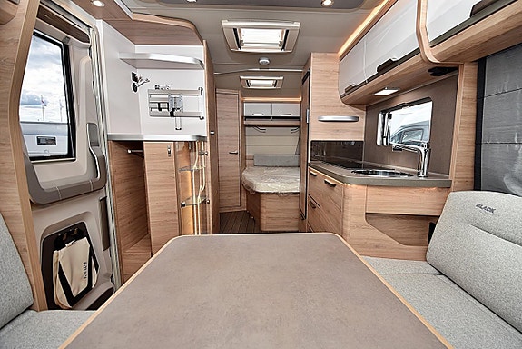 Knaus 500 UF Südwind Black Selection, Dubbelbädd 10 of 25