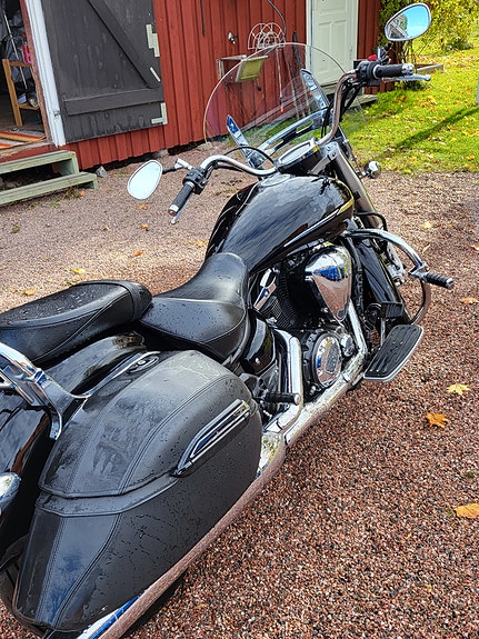 Yamaha XVS1300A Midnight Star 4 of 7