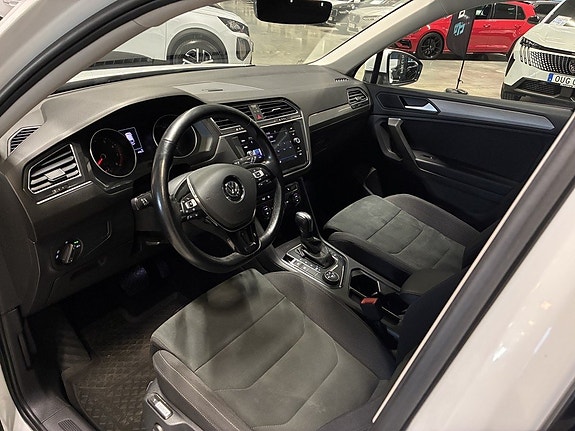 Volkswagen Tiguan Allspace 9 of 19