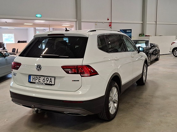 Volkswagen Tiguan Allspace 2 of 30