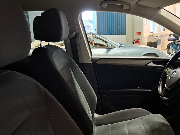 Volkswagen Tiguan Allspace 29 of 30
