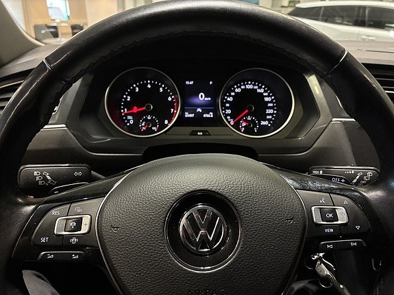 Volkswagen Tiguan Allspace 13 of 19