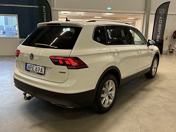 Volkswagen Tiguan Allspace 4 of 19