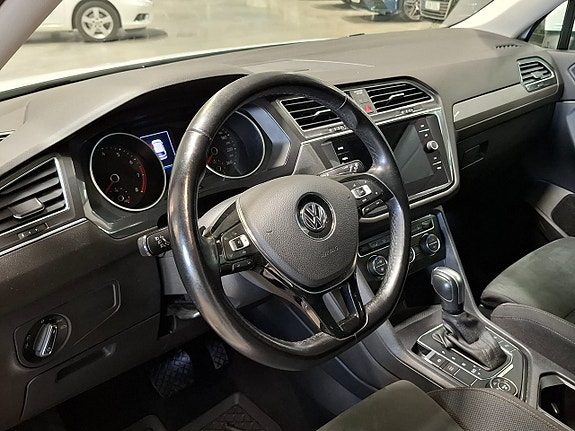 Volkswagen Tiguan Allspace 12 of 30