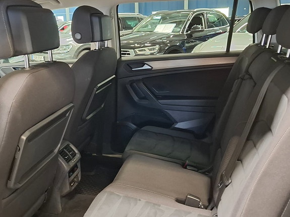 Volkswagen Tiguan Allspace 25 of 30