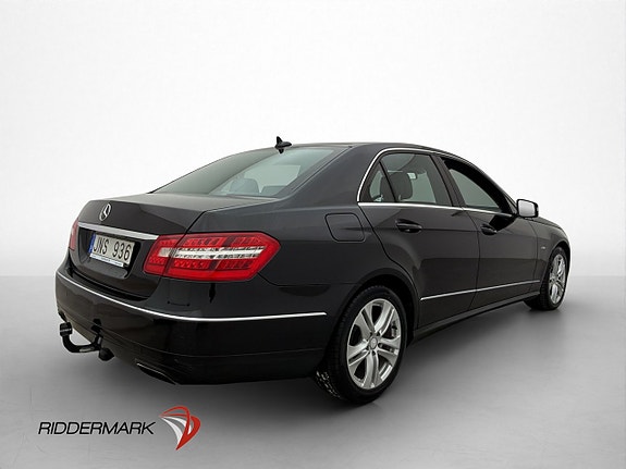 Mercedes-Benz E220 8 of 29