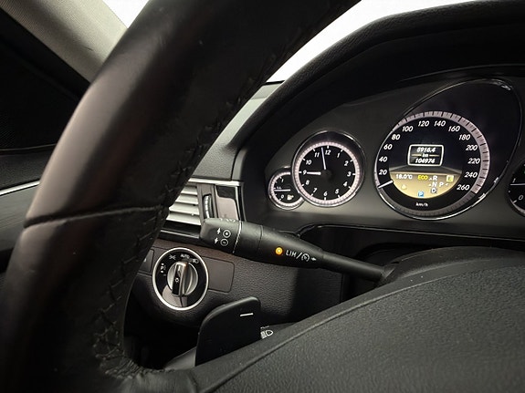 Mercedes-Benz E220 13 of 29