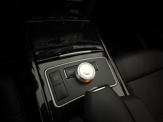 Mercedes-Benz E220 21 of 29
