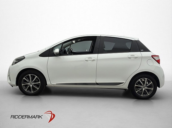 Toyota Yaris 4 of 30