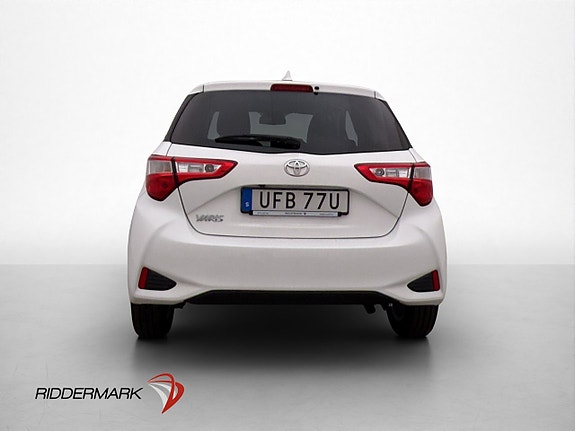 Toyota Yaris 6 of 30