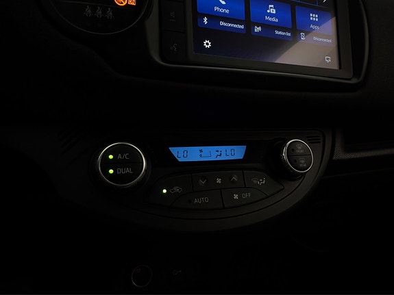 Toyota Yaris 20 of 30