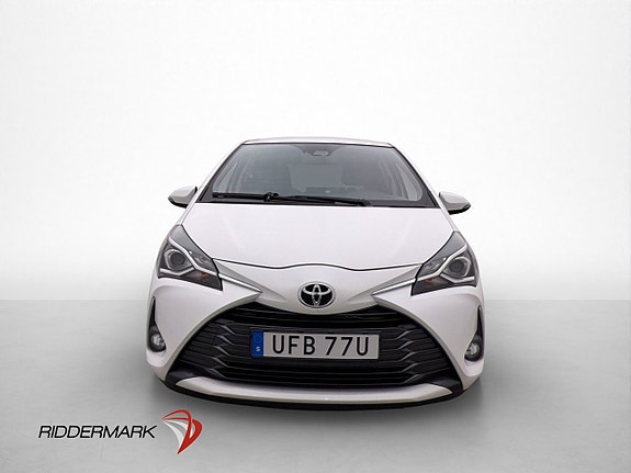 Toyota Yaris 2 of 30