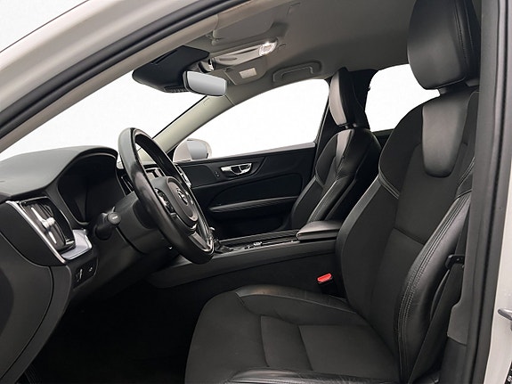 Volvo V60 12 of 30