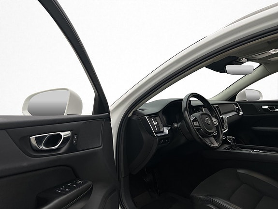 Volvo V60 11 of 30