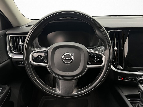 Volvo V60 13 of 30
