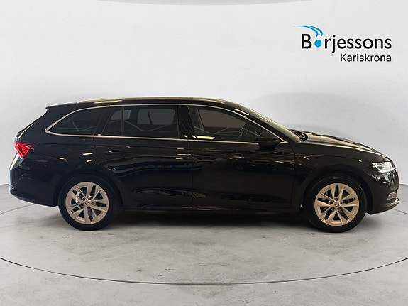 Skoda Octavia 2 of 19