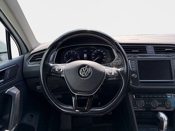 Volkswagen Tiguan 6 of 24