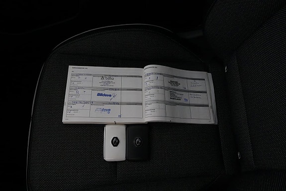 Renault Captur 14 of 16