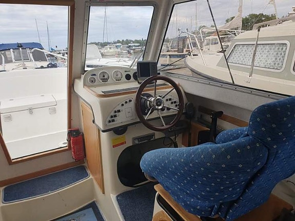 TG-7200 King Cruser- 05. Välskött och praktisk hyttbåt. 4 of 10