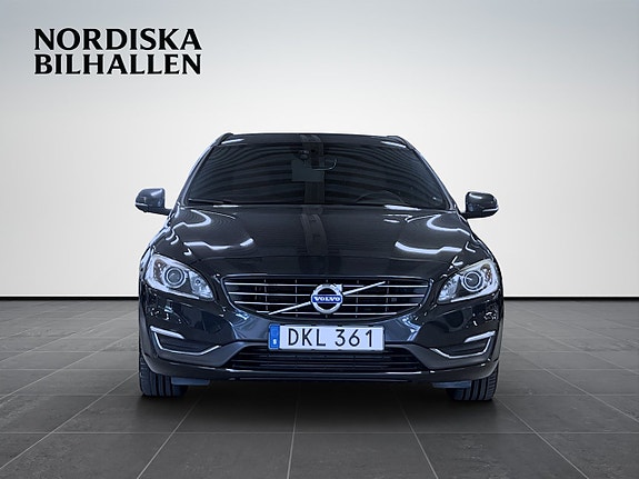 Volvo V60 2 of 16