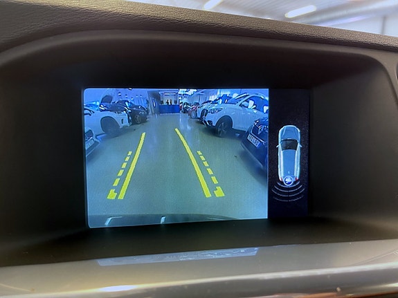Volvo V60 12 of 16