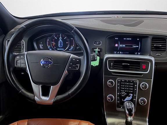 Volvo V60 9 of 16