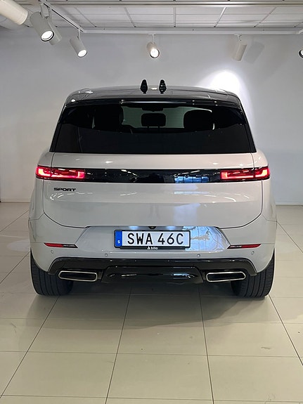 Land Rover Range Rover Sport 5 of 10