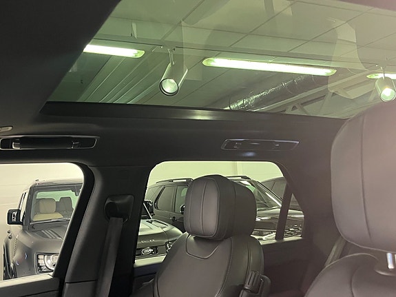 Land Rover Range Rover Sport 8 of 10