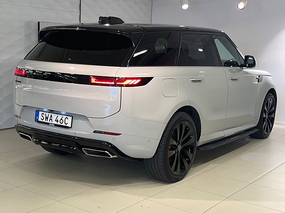 Land Rover Range Rover Sport 4 of 10
