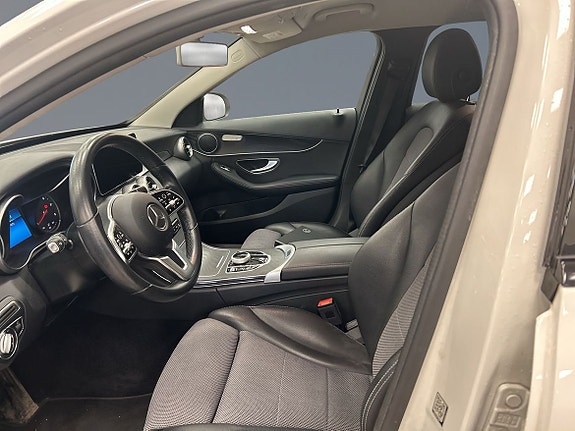 Mercedes-Benz C200 5 of 11