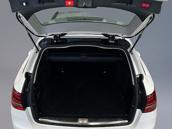 Mercedes-Benz C200 8 of 11
