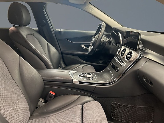 Mercedes-Benz C200 6 of 11
