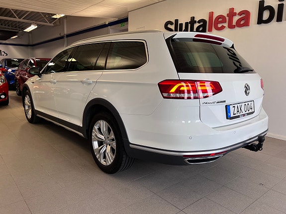 Volkswagen Passat Alltrack 5 of 27