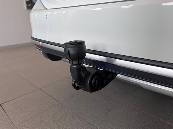 Volkswagen Passat Alltrack 7 of 27