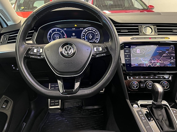 Volkswagen Passat Alltrack 19 of 27