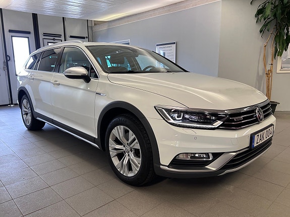 Volkswagen Passat Alltrack 4 of 27