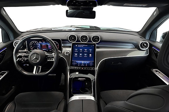 Mercedes-Benz GLC300 d 8 of 12