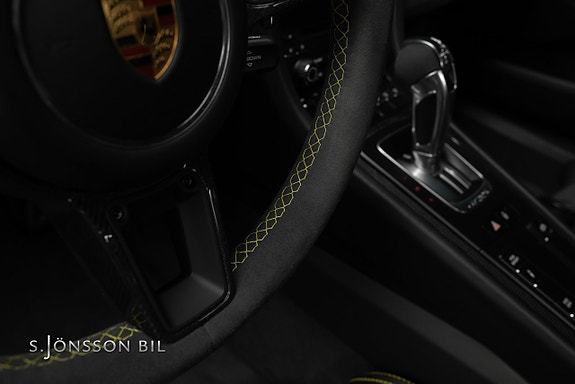 Porsche 911 GT2 RS 19 of 27